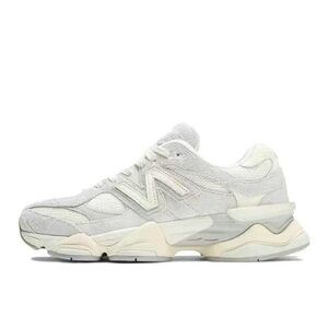 NEW Women’s New Balance 9060 — Size 8 — Quartz Grey 🤍